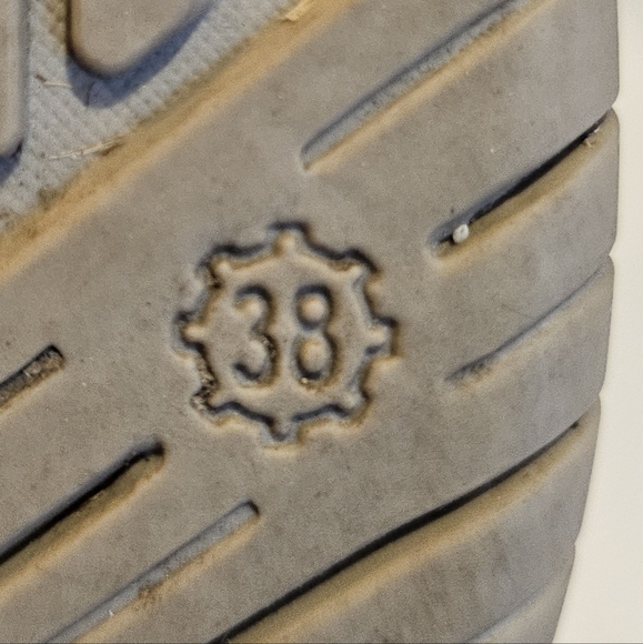 Ecco Aspina hiking shoes - Picture 4 of 4